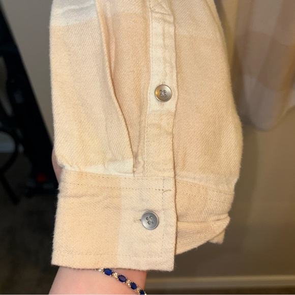 👼🏼NEVER WORN👼🏼 Aerie Cream & White Oversized Flannel - Picture 6 of 7